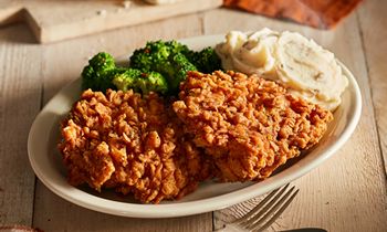 Cracker Barrel Old Country Store to Offer Sunday Homestyle Chicken Every Day of the Week