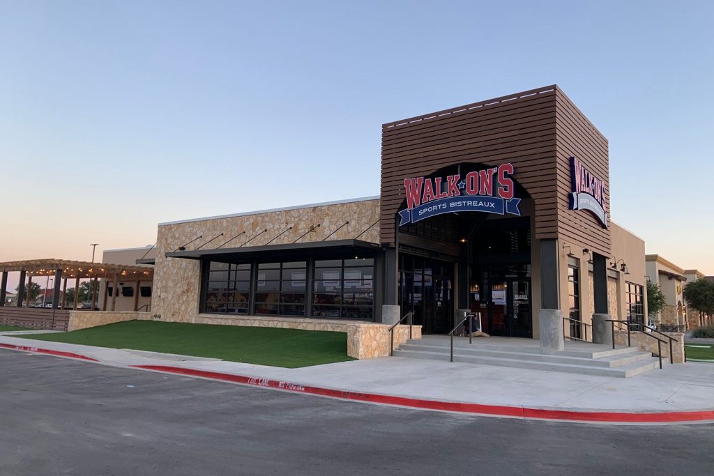 WalkOn’s Celebrates Grand Opening of First Odessa Restaurant