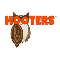 Celebrate Mom with Free Wings at Hooters for Mother's Day