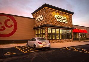 Golden Corral Celebrates Grand Reopening in Lake Charles