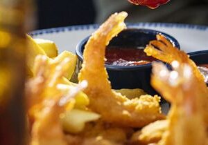Red Lobster Offers Free Walt’s Favorite Shrimp, Fries, and Coleslaw for Veterans Day