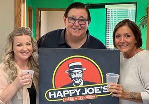 Happy Joe’s Signs New Franchisees in Illinois