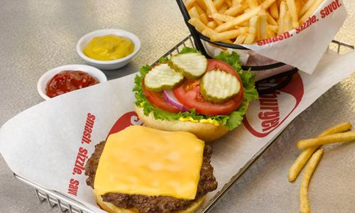 Smashburger Expands Central America Presence to Panama