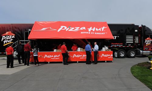 Pizza Hut Celebrates Return Of Football With The World’s Greatest Pizza Party In Times Square