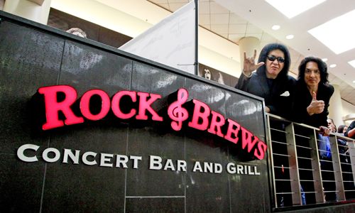 Crews of California Opens Rock & Brews’ First Airport Location