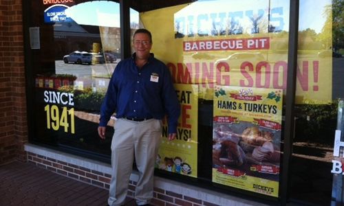 Dickey’s Barbecue Celebrates New Glenview Location