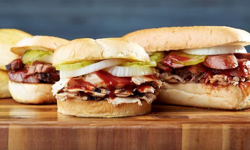 Dickey’s Barbecue Pit Opens Hanford Restaurant
