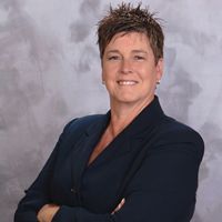Smokey Bones Names Robin Muller SVP of Operations & Tom Porfiris Senior Director of Operations