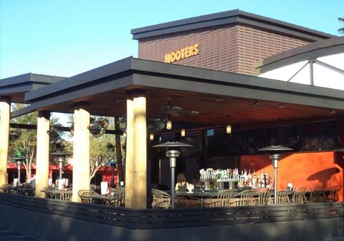 Hooters Opens New I-Drive Restaurant with Contemporary Design