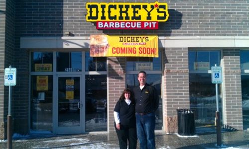 Dickey’s Barbecue Pit Throws Big Celebration for New West Milwaukee Restaurant
