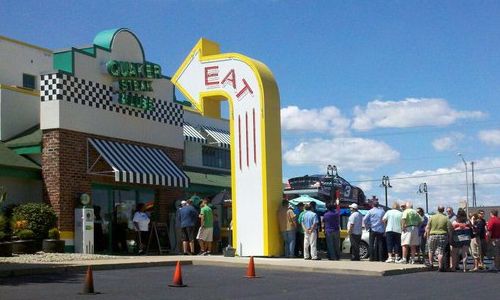 Quaker Steak & Lube to Open Warren/Cortland Restaurant February 26