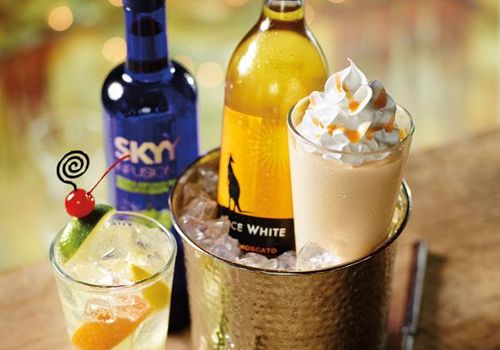 Red Robin Uncorks New Mango Moscato Wine Shake for Spring Season