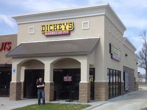 New Dickey’s Barbecue Pit in Fayetteville Hosts 3-Day Opening Celebration