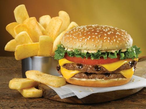 Red Robin Honors Military Members with Free Tavern Double Burger on Veterans Day