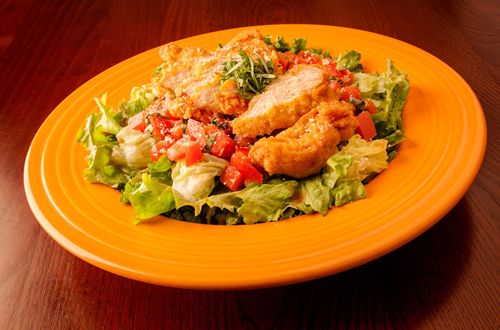 East Coast Wings & Grill Welcomes Summer with Chicken Bruschetta Salad