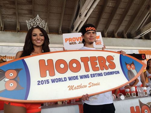 Matt “Megatoad” Stonie Tastes Victory with Wing Eating Record, Defeats Joey “Jaws” Chestnut at Hooters Worldwide Wing Eating Championship