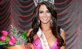 Meagan Pastorchik Crowned 2015 Miss Hooters International