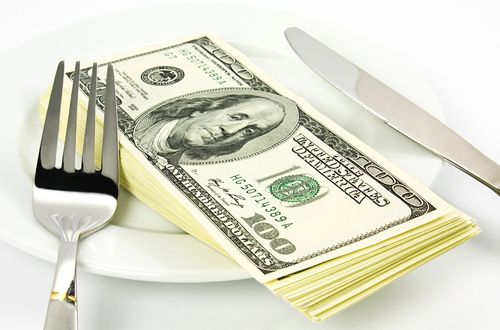 Study: Raising wages to $15 an hour for limited-service restaurant employees would raise prices 4.3 percent