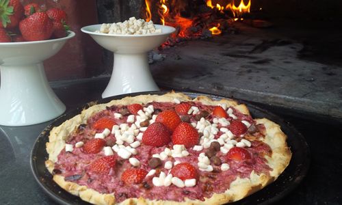 The World’s First Free-From Marshmallow Pizza Is Created In England