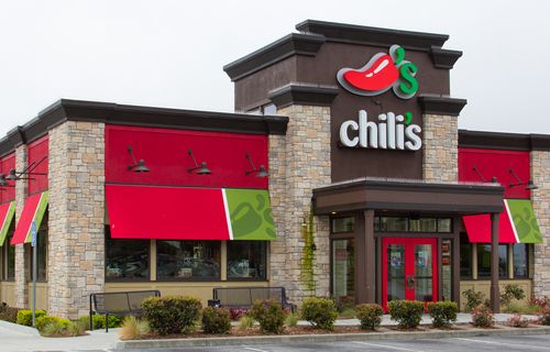 Chili’s Spreads Holiday Cheer to One Deserving Veteran and Their Family