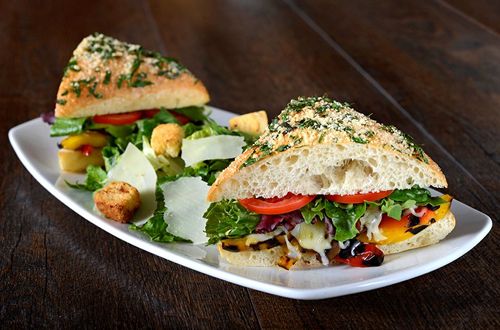 Eat Healthy this Holiday Season! California Pizza Kitchen’s Nutritious Choices on HealthyDiningFinder.com