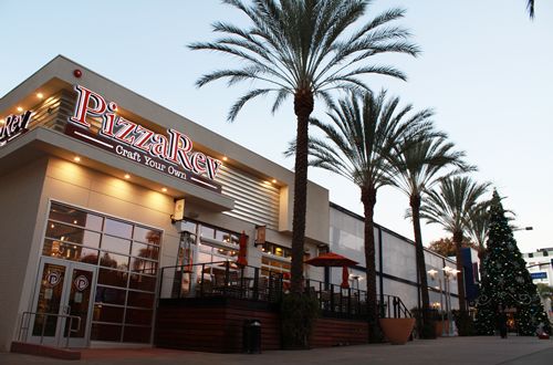 PizzaRev Named ‘Breakout Retailer’ by Chain Store Age