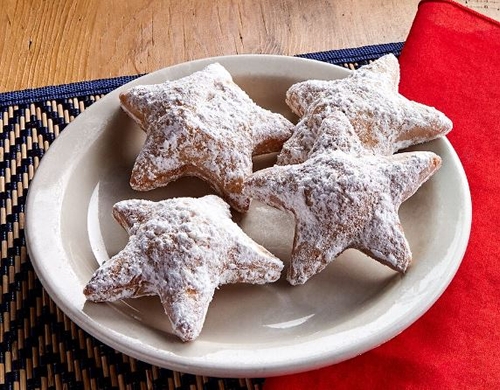 El Fenix Celebrates Independence with Free Star-Shaped Sopapillas