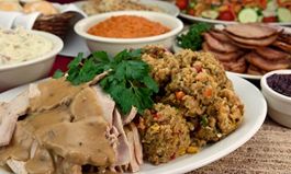 Lucille’s Smokehouse Bar-B-Que Serves Up Southern-Inspired Thanksgiving Dinner