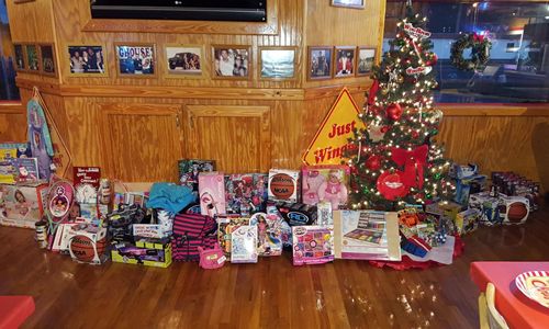 WingHouse Christmas Gives Back To Local Families This Holiday Season