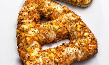 Arooga’s Celebrates National Pretzel Day with Pretzel Specials