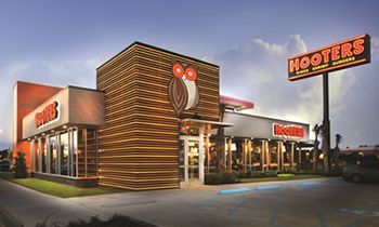 Hooters Unveils New Location in San Antonio