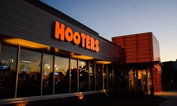 Hooters Opens New Location in Downtown Montreal