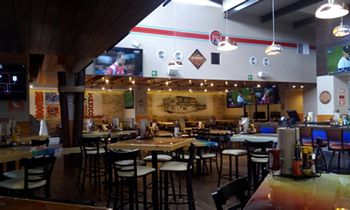 Hooters de Mexico Receives 2016 Hooters Developer of the Year Award