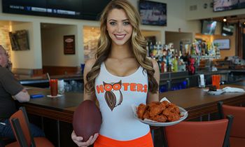 Hooters College Football – Win a Trip to Championship Games