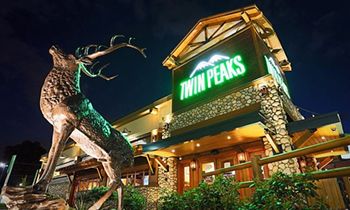 Twin Peaks Climbs In Sales and Traffic