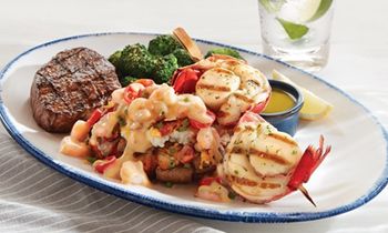 Red Lobster Celebrates The Holiday Season With Ultimate Surf & Turf Event