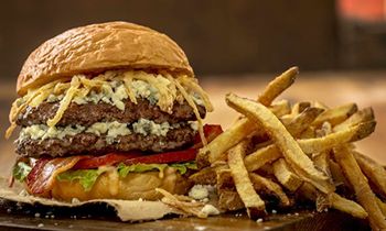 Better Burgers in Berlin: MOOYAH Burgers, Fries & Shakes Opens Newest Massachusetts Location