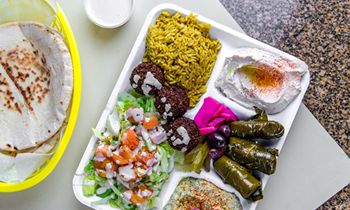 New York City’s Acclaimed Mamoun’s Falafel Will Open Shop in Chicago