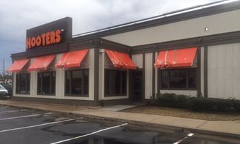 Hooters Expands with New Memorial Location in West Houston