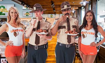 Hooters Snozzberry Sauce to Debut on 4/20
