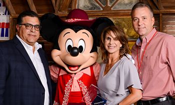 Pizza Inn Recognizes Top Franchisees at Brand Convention