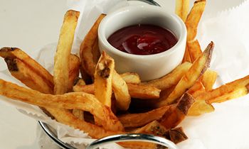 Zinburger Wine & Burger Offers Free Hand Cut French Fries on National French Fry Day – July 13