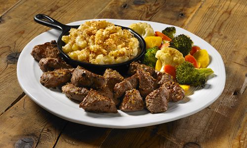 Hooters Kicks Off Football Season with New Gameday-Ready Dishes, Drinks and Prizes