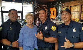 Dickey’s Says “Mahalo” to Local First Responders