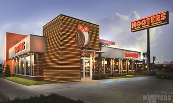 This Mother’s Day, Moms Eat Free at Hooters