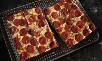 Jet’s Pizza Celebrates 41st Anniversary