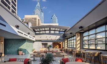 Pod Philly Hotel’s Roll-A-Cover Retractable Rooftop Bar ‘El Techo’ is Now Open