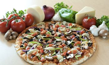 Straw Hat Pizza Partners with FreshBytes for Mobile Ordering