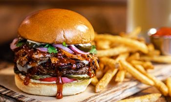 Twin Peaks Adds Smoke and Sizzle to Its Game-Changing Sports Viewing Experience
