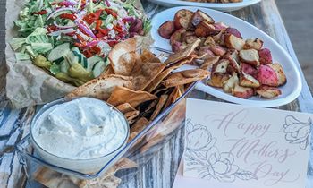 Taziki’s Highlights New Options for Mother’s Day
